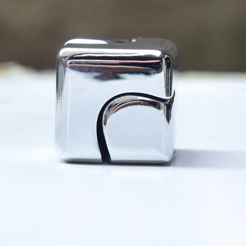 Ultra cool cube fidget spinner. Quite a mesmerising and different type of spinner.